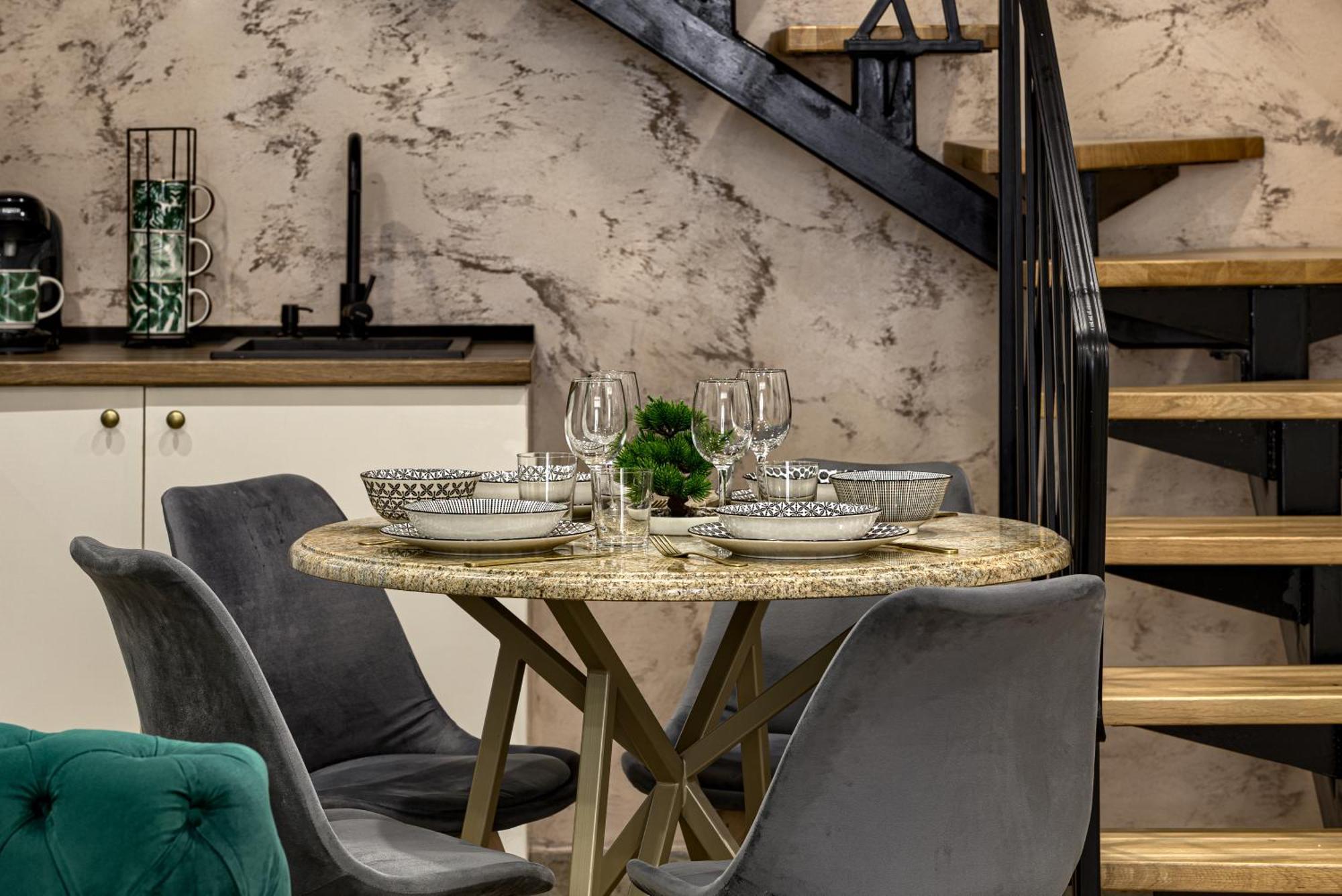 Sika Palladium Garden & Spa Central Apartment 아라드 외부 사진